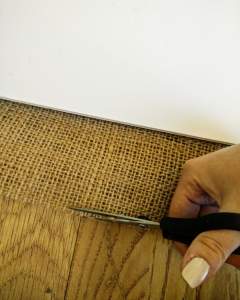 image-cutting-hessian-notice-board-scissors